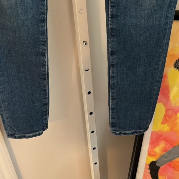 AG-ED DENIM LEGGING SUPER SKINNY ANKLE. SIZE 23. NWOT MEDIUM WASH. - Picture 3 of 13
